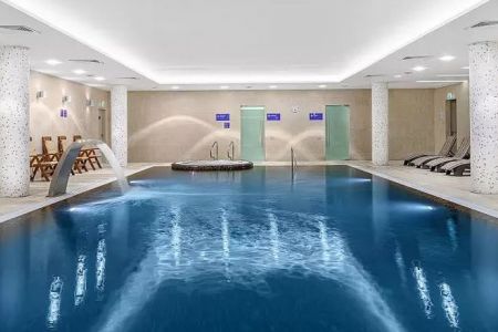 Отель «HolidayHall Samara» / «ХолидейХолл Самара»