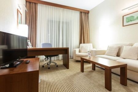 Отель «HolidayHall Samara» / «ХолидейХолл Самара»