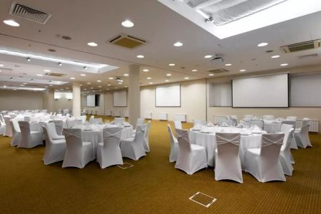 Отель «HolidayHall Samara» / «ХолидейХолл Самара»